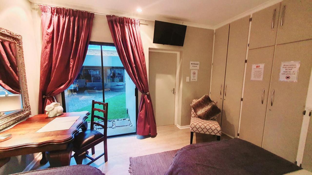 The Spare Bedroom Unit 1 Гаррисмит Экстерьер фото